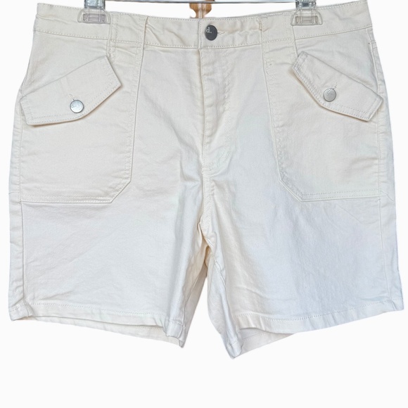 d. jeans Pants - d. jeans Off White Denim Shorts Sz 14